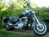2000 Suzuki Intruder 125 photo